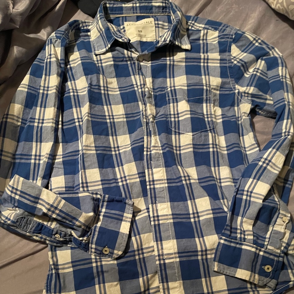 Men’s Aeropostale long sleeve button up size Med